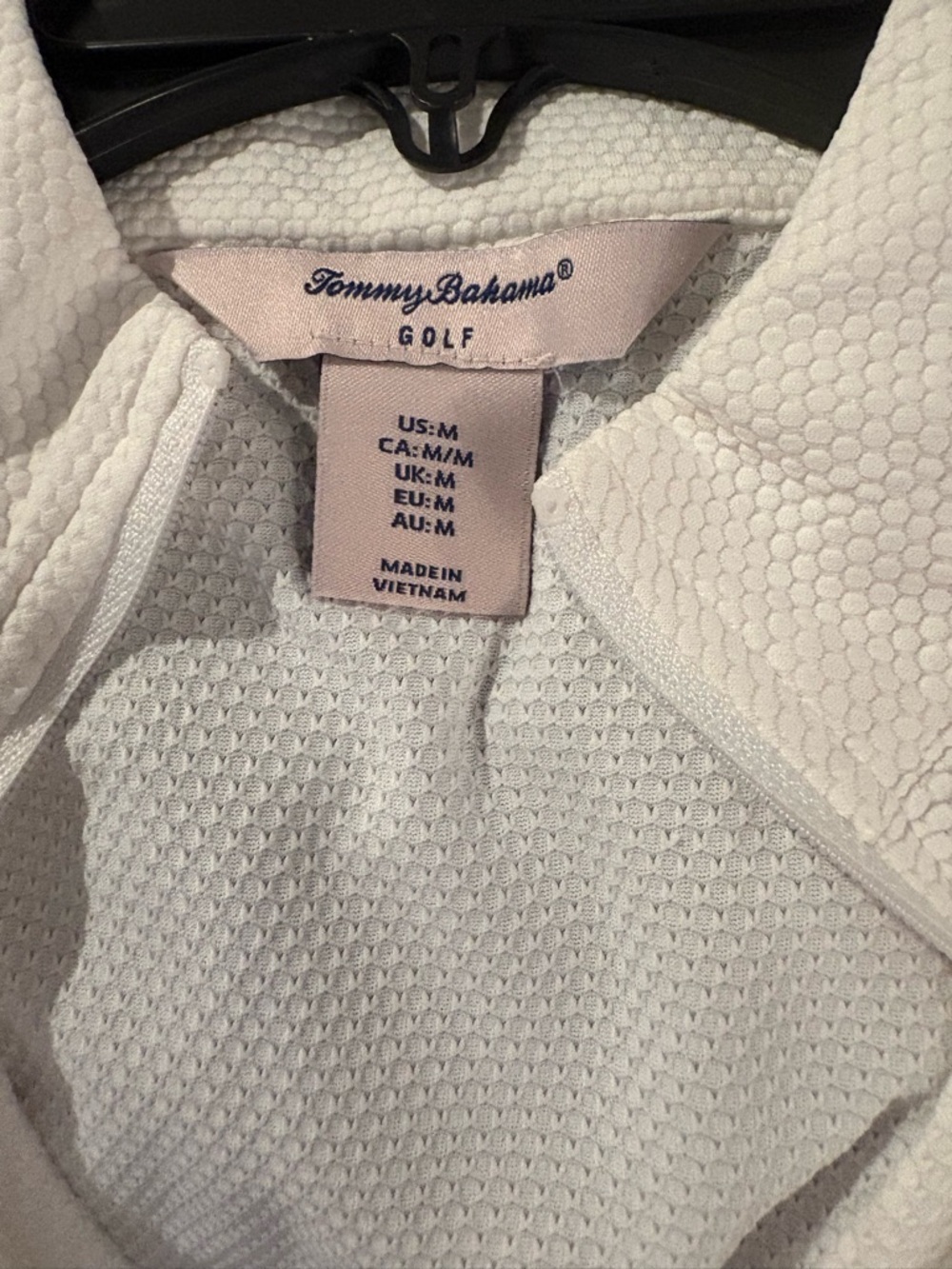 Tommy Bahama White Long-Sleeve Half-Zip Performance Top - Picture 2 of 4